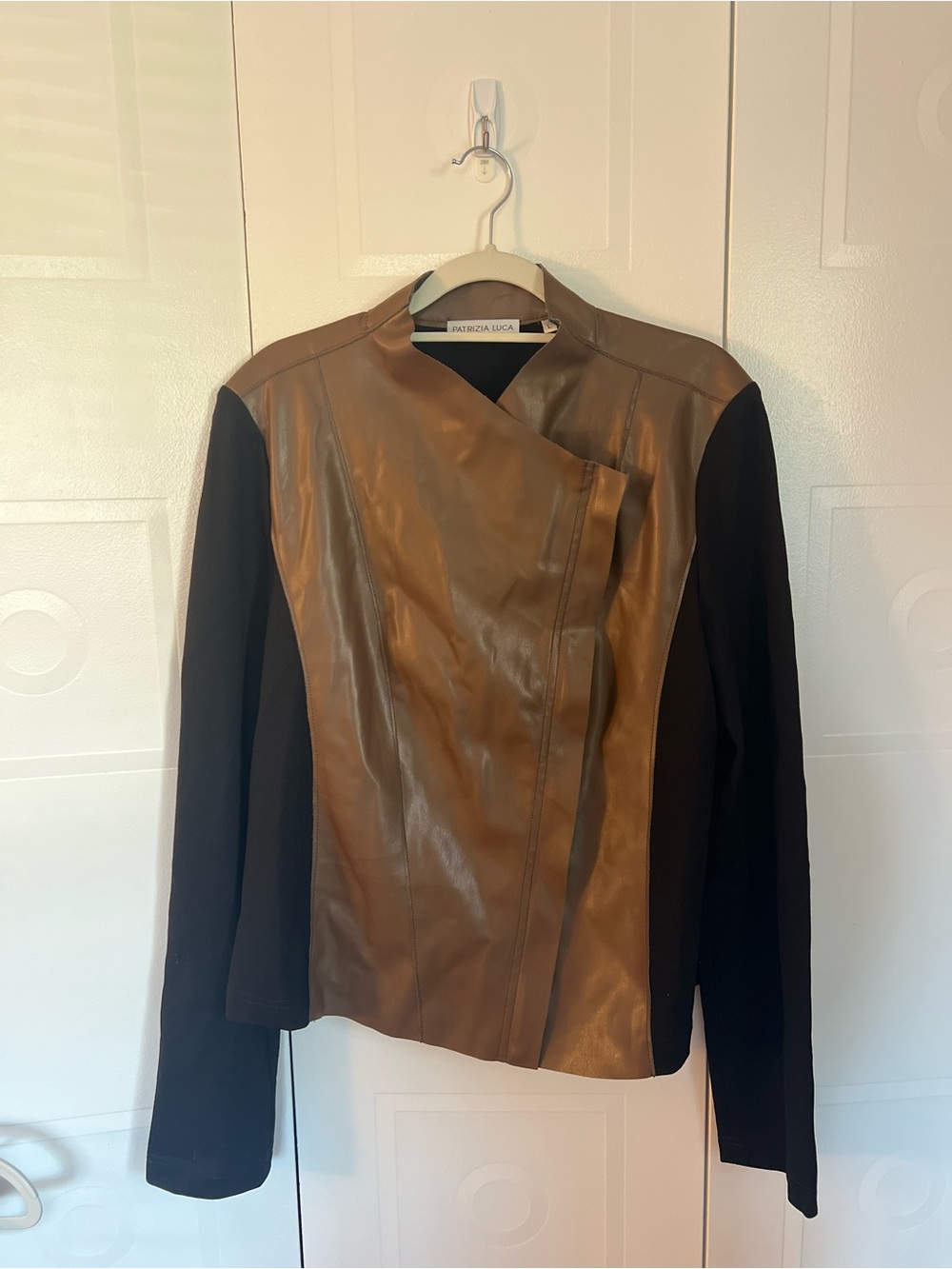 Patrizia Luca Brown Faux Leather-Front Jacket with Black Sleeves Size Large